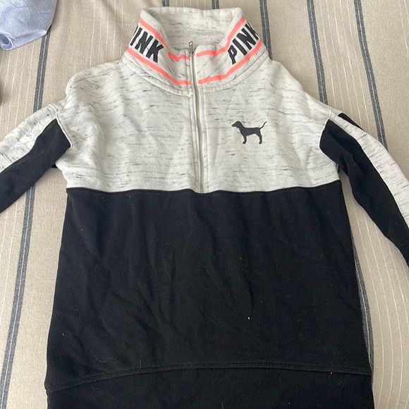 Pink Sweater - Picture 1 of 4